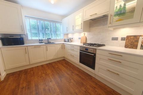 40 Dexter Way, Gloucester, GL1 2EF