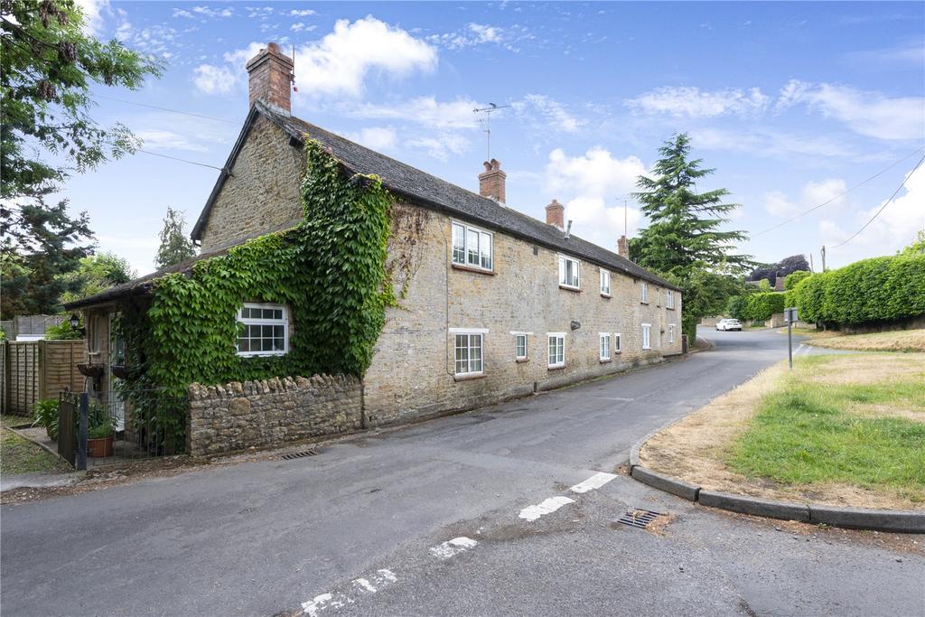 Rosemary Street, Milborne Port, Sherborne, Somerset, DT9 2 bed end of
