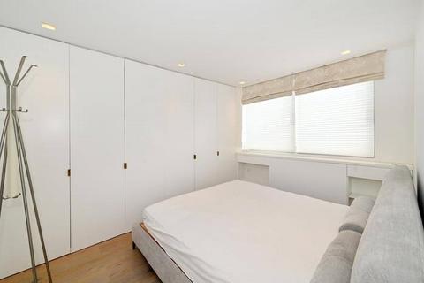 2 bedroom apartment to rent, Fitzhardinge House, Portman Square