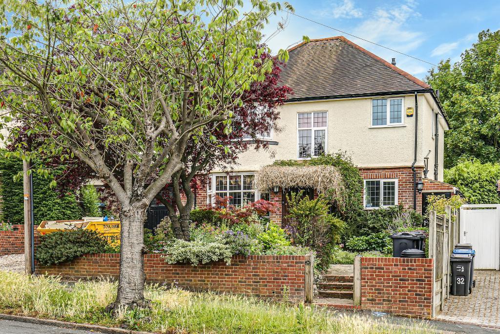 Sanderstead Hill, Sanderstead... 3 bed detached house £850,000