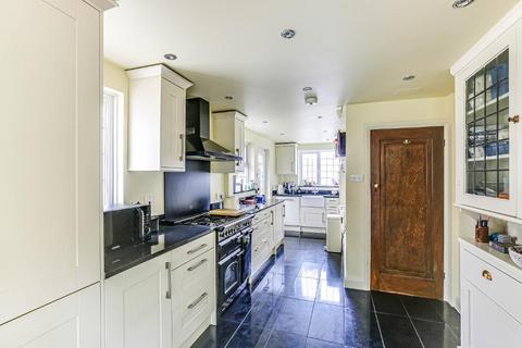 undefined, Sanderstead Hill, Sanderstead, Surrey, CR2 0HA
