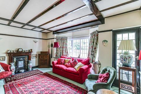 undefined, Sanderstead Hill, Sanderstead, Surrey, CR2 0HA