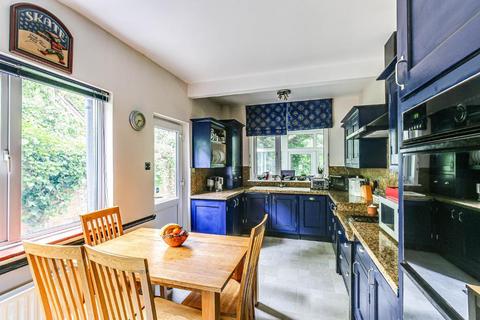 3 Bramley Close, South Croydon, CR2 6NQ