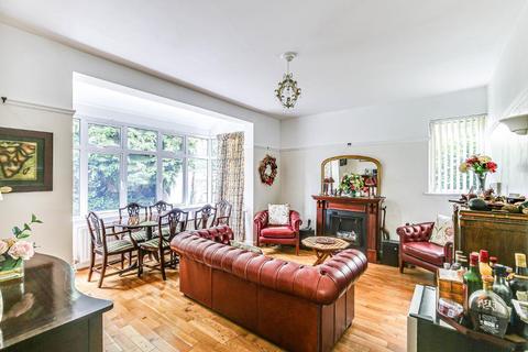 3 Bramley Close, South Croydon, CR2 6NQ