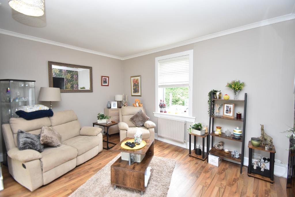 Dumbarton Road, Clydebank, Glasgow, G81 4LG 3 bed semidetached house