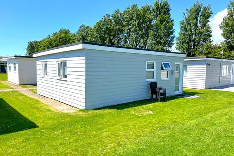 2 bedroom chalet for sale, New Lydd Road, Camber TN31