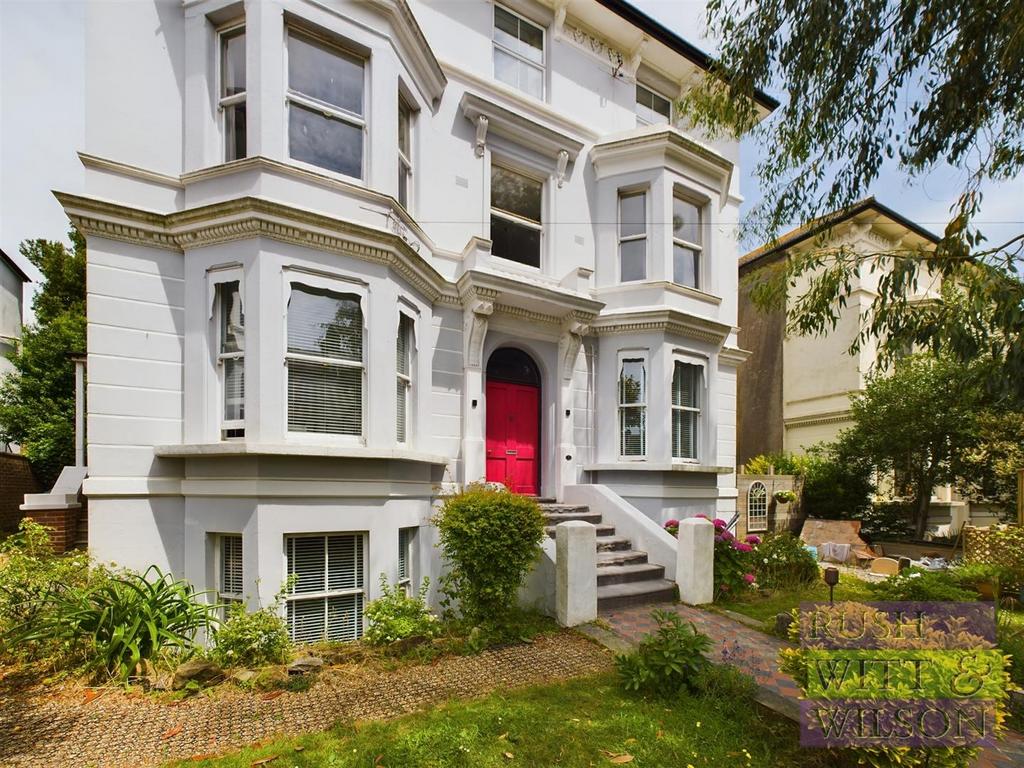 Pevensey Road, St. LeonardsOnSea 2 bed flat £325,000
