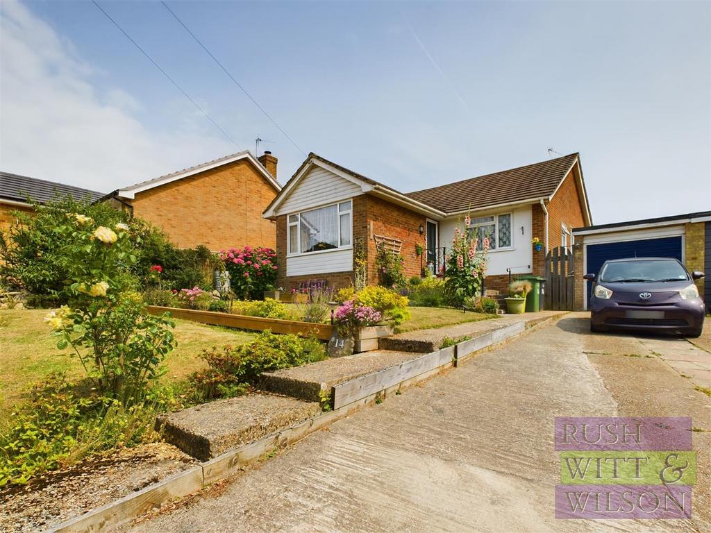 Ghyllside Avenue, Hastings 3 bed detached bungalow £425,000