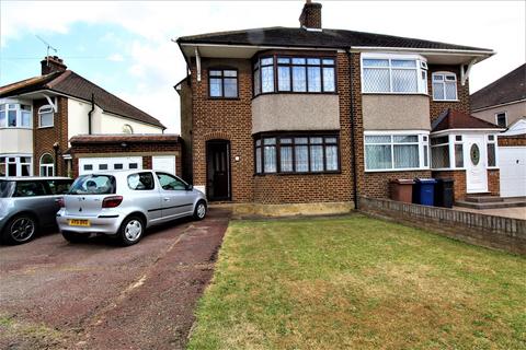 30 Fairway, Grays, RM16 2AD