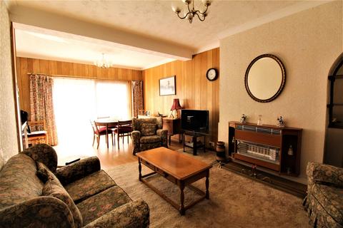 30 Fairway, Grays, RM16 2AD
