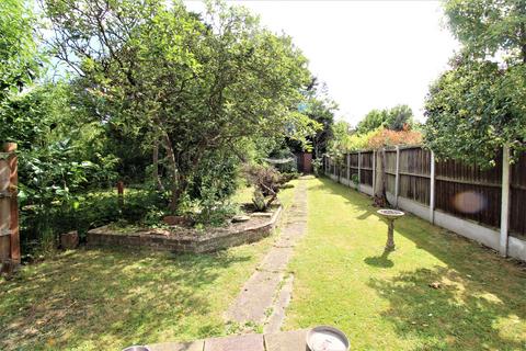 30 Fairway, Grays, RM16 2AD