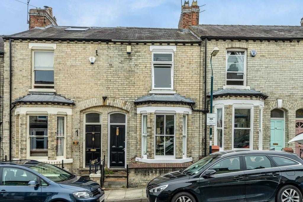Russell Street, York 2 bed terraced house £375,000