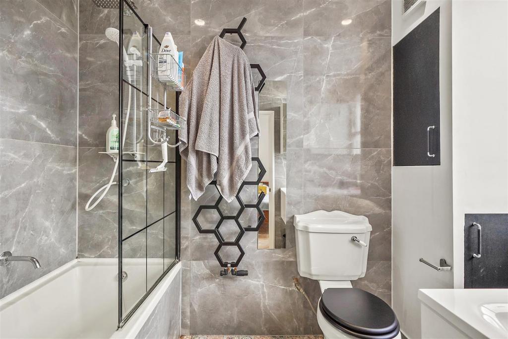 12c Taybridge Road - DKtf Jz XX3 M7j1 WFo ESE2.jpg