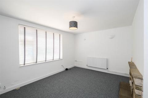 39 Ladyfields, Loughton, IG10 3RP