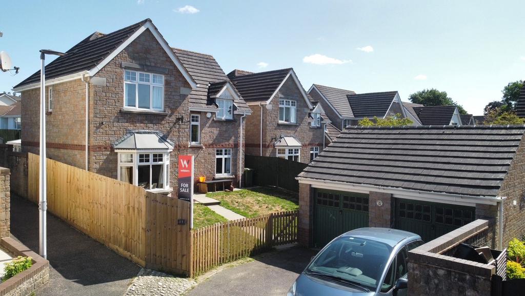 Cherry Tree Drive, Landkey, Barnstaple, Devon, EX32 4 bed detached
