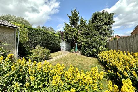 13 Chichester Close, Ashford, TN23 4QB