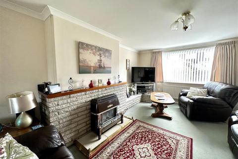 13 Chichester Close, Ashford, TN23 4QB