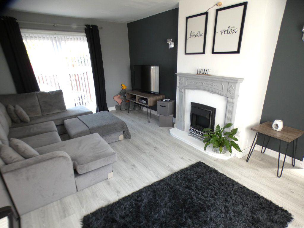 Creslow Road, Leam Lane, Gateshead 3 bed semidetached house £750 pcm