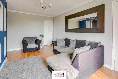 17 Greenfinch Close, Brinsworth, Rotherham, S60 5LW
