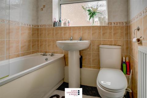 17 Greenfinch Close, Brinsworth, Rotherham, S60 5LW