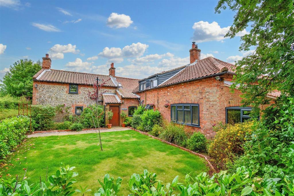 The Street, Erpingham 6 bed detached house for sale £1,200,000