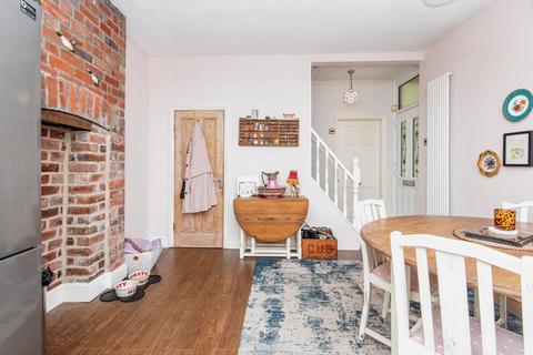 5 Broxholme Road, Sheffield, S8 8TA