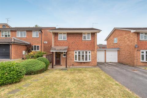 24 Cedar Drive, Ascot, SL5 0UA