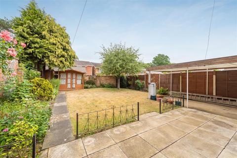 24 Cedar Drive, Ascot, SL5 0UA