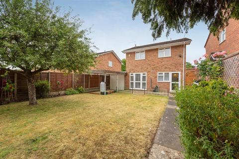 24 Cedar Drive, Ascot, SL5 0UA