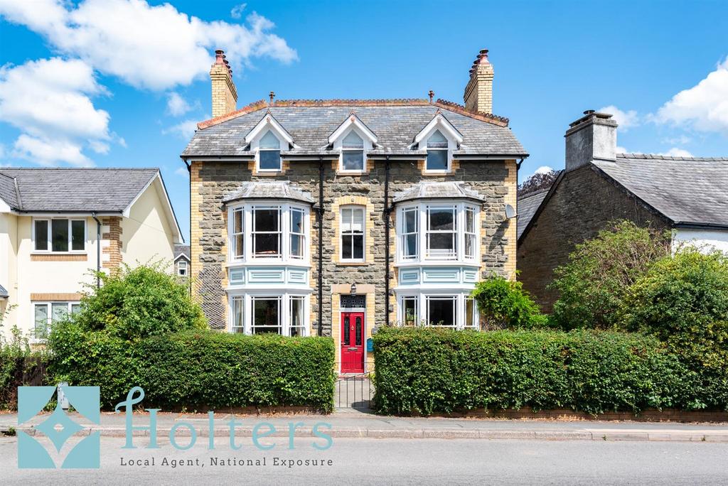 Garth Road, Builth Wells 5 bed detached house for sale £410,000