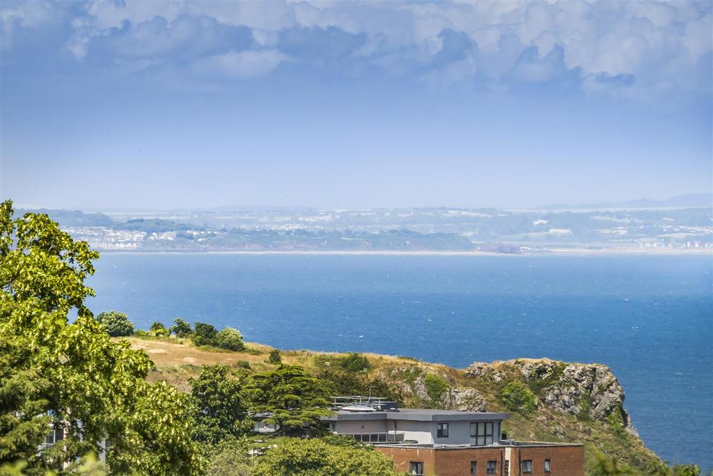Oxlea Road, Torquay 5 bed detached house £775,000