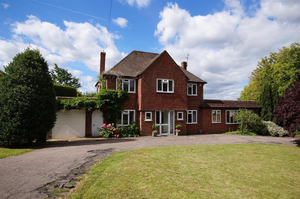 Spring Waters, 2 Silverdale Avenue Oxshott 3 bed detached house to rent