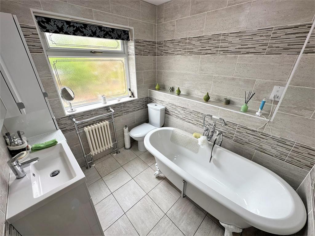 En Suite Bathroom 656