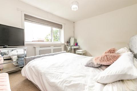 244 Cornishway, Manchester, M22 1SU