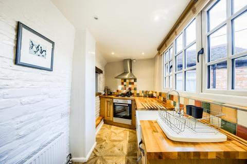 20 The Bank, Marlcliff, Alcester, B50 4NT