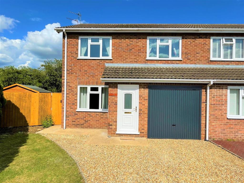 Birch Road, Stamford 3 bed semidetached house for sale £285,000