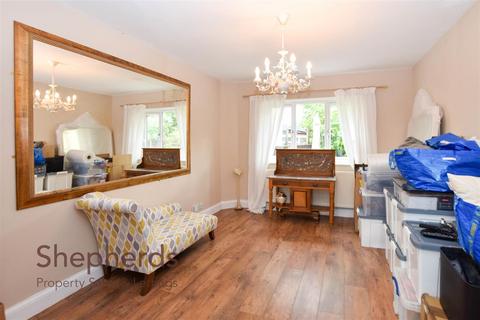 11a Franklin Avenue, Cheshunt, Waltham Cross, EN7 5DX