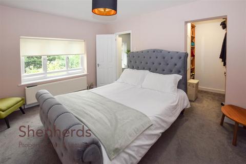 11a Franklin Avenue, Cheshunt, Waltham Cross, EN7 5DX