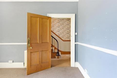 11 Bath Parade, Cheltenham, GL53 7HL
