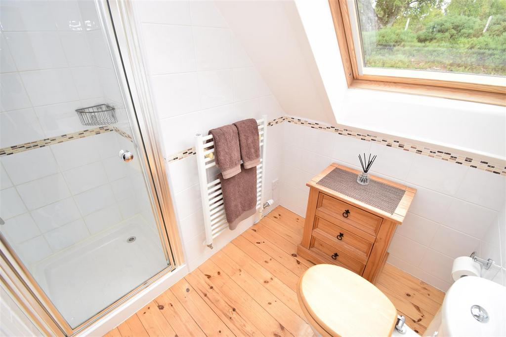 Urquhart en suite shower room.jpg