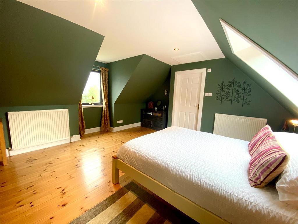 BED 2.jpg