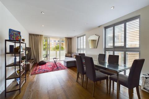 2 bedroom apartment to rent, Levett Square, Richmond