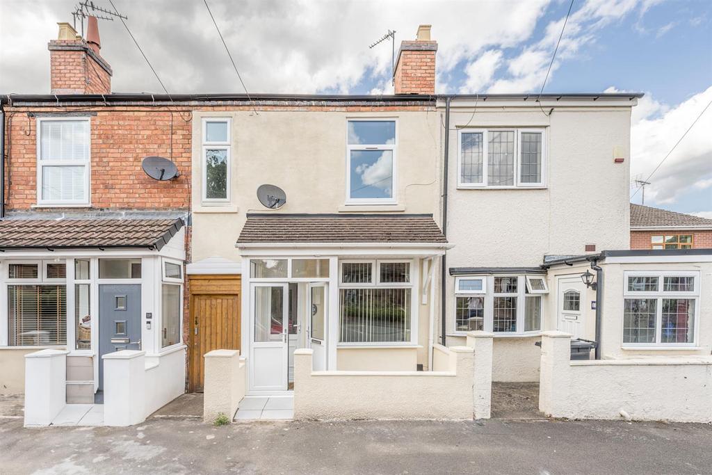 Queen Street, Kingswinford, DY6 7AQ 3 bed terraced house for sale £
