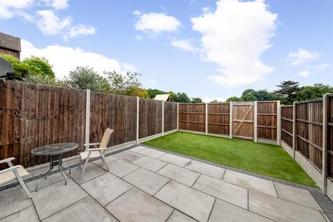 8 Tonge Close, Beckenham, BR3 3JZ