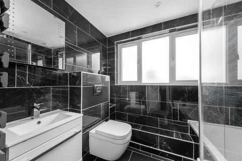 8 Tonge Close, Beckenham, BR3 3JZ