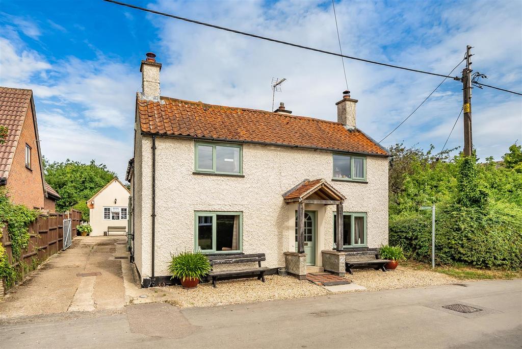 Rotten Row, Riseley, Bedford 4 bed detached house for sale £675,000