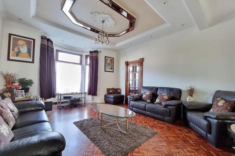 4 bedroom terraced house for sale - Lansdowne Road, Ilford