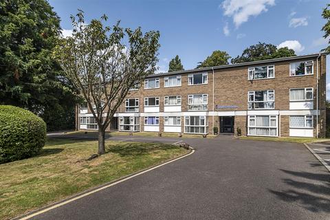 7 Denewood, Epsom, KT17 4DL