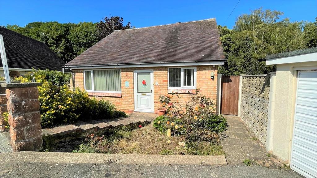 Bryn Lupus Drive, Llanrhos, Llandudno 2 bed detached bungalow for sale