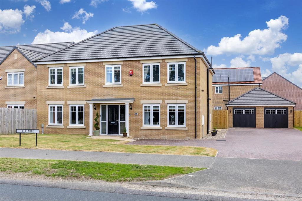 The Mile, Pocklington, York 5 bed house for sale £550,000